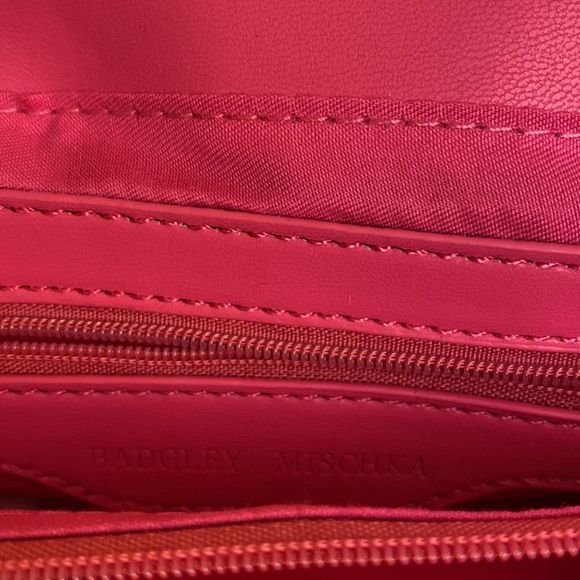 NWT Badgley Mischka Quilted Bag w /letter lock closure - Picture 10 of 12